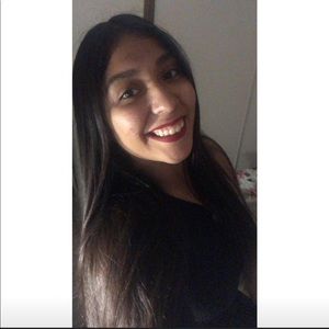 Meet your Posher, Ofelia